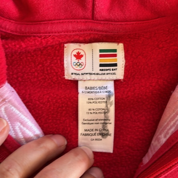 Hudson’s Bay Canada Zip Up Hoodie 6-12 Months - Picture 3 of 3